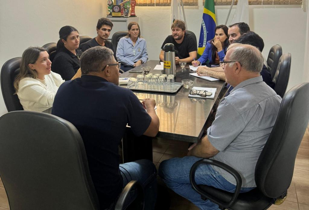 Prefeitura de Patrocínio prepara estrutura para apresentação da Esquadrilha da Fumaça