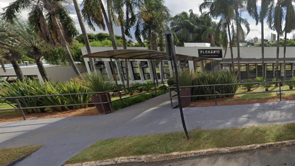 Câmara de Patrocínio discute prevenção ao suicídio e violência...