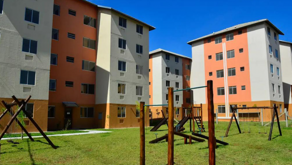 Patrocínio deve chegar a 900 moradias em construção até...