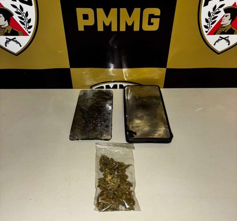 Homem é preso em Patrocínio após ameaçar mãe e...