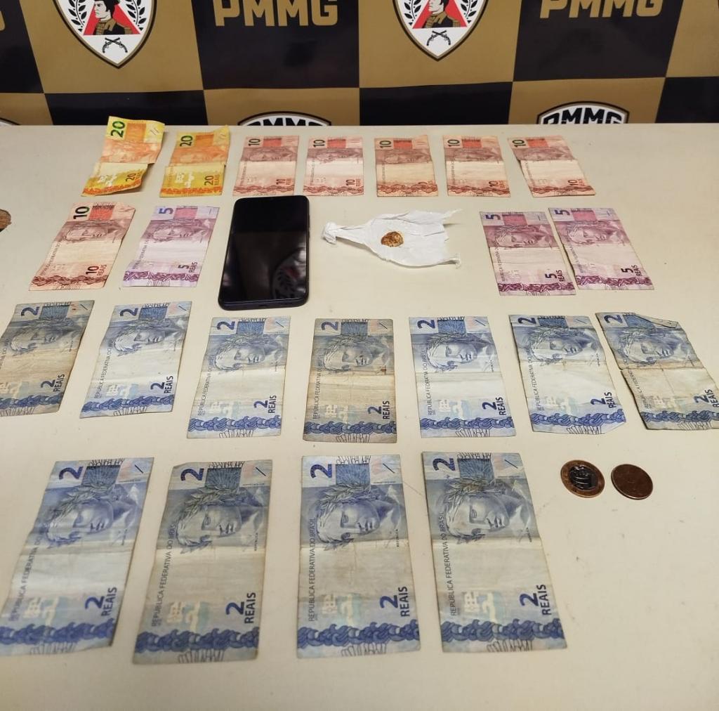 Homem é visto por PM’s saindo de lote vago...