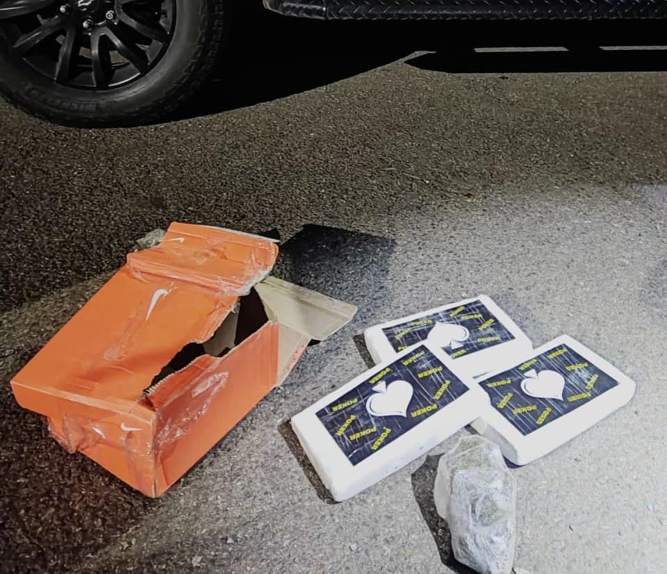 PRF flagra passageiro com cocaína e maconha escondidas em...