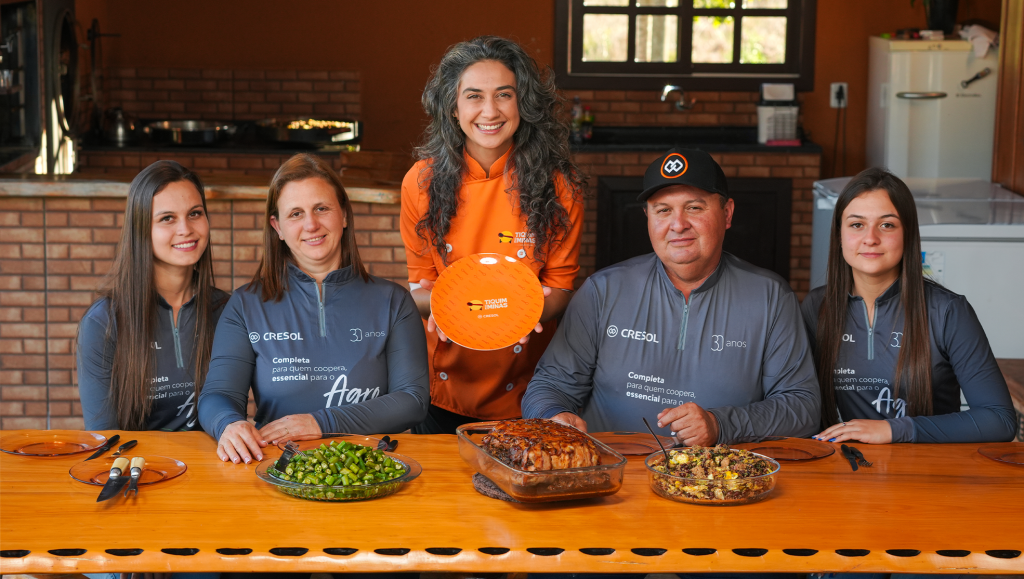 Vice-campeã do MasterChef encerra série “Tiquim de Minas” com receita de pernil recheado, feijão-tropeiro e quiabo