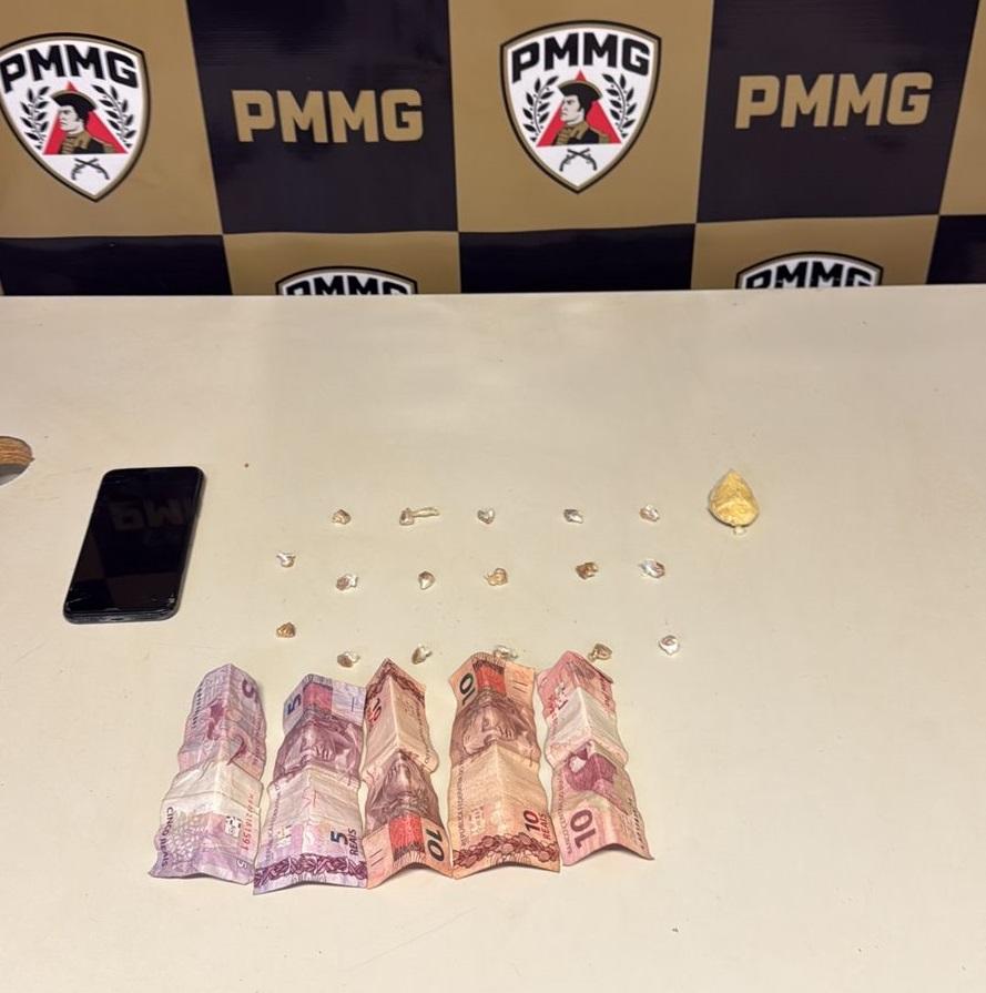 Com maconha e crack, jovem é preso por tráfico de drogas no bairro São Francisco