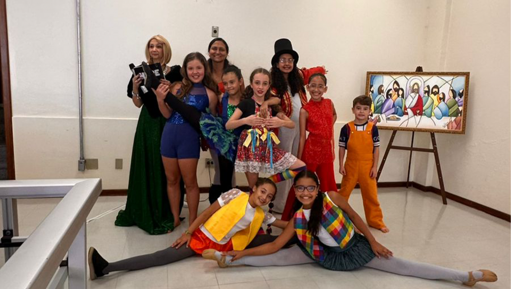 Semana do Servidor Público é celebrada com arte e apresentações no Fórum de Patrocínio