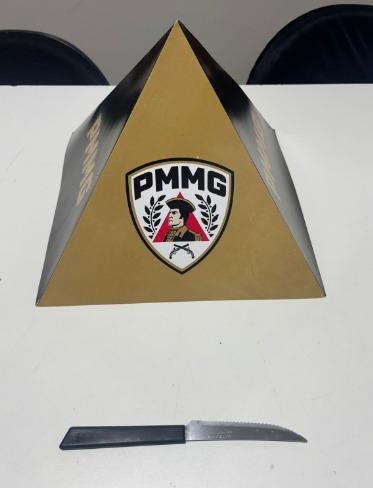 Imagem 1 do post Homem é preso após furtar carro em comércio de Serra do Salitre