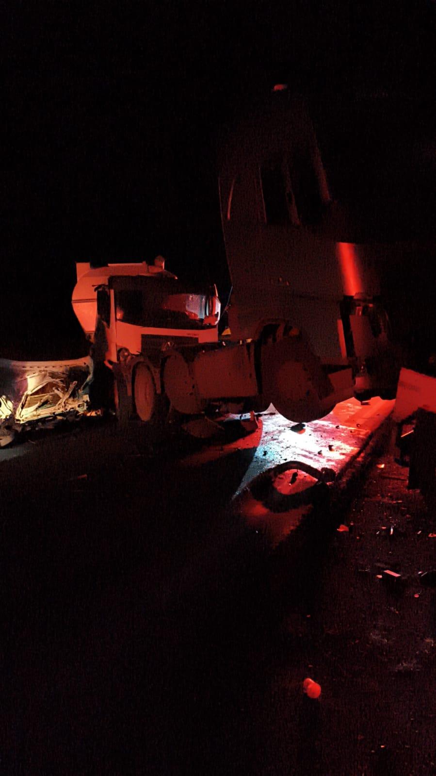 Imagem 6 do post Mulher grávida e bebê que ela esperava morrem em grave acidente entre caminhões na BR-365 em Patrocínio