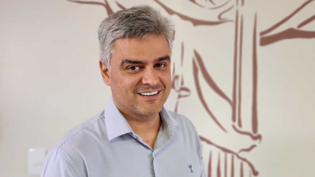 Obras em praças e acesso ao Cristo seguem em...