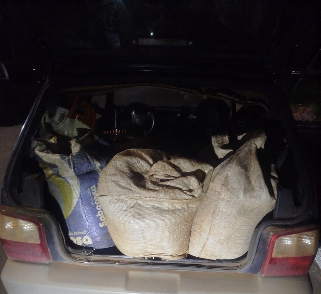 Imagem 1 do post Dois homens são presos após furto de material em propriedade rural de Salitre de Minas