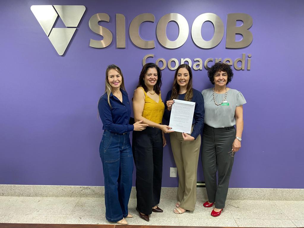Presidente do Sicoob Coopacredi será homenageada em prêmio estadual durante fórum em...